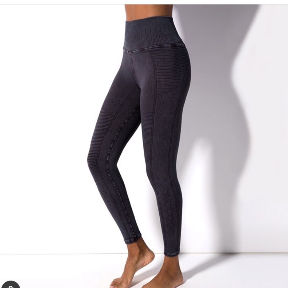 Avocado X Tone It Up grey leggings - S